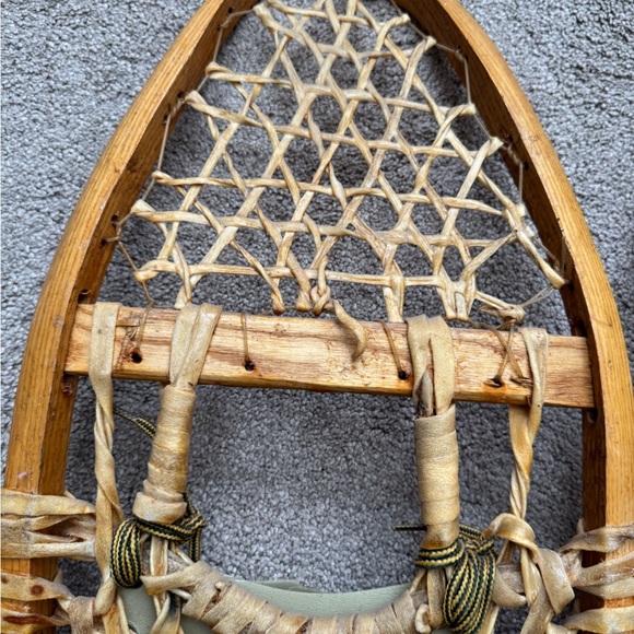 Vintage Cabela\'s Wooden SNOWSHOES rawhide 10\